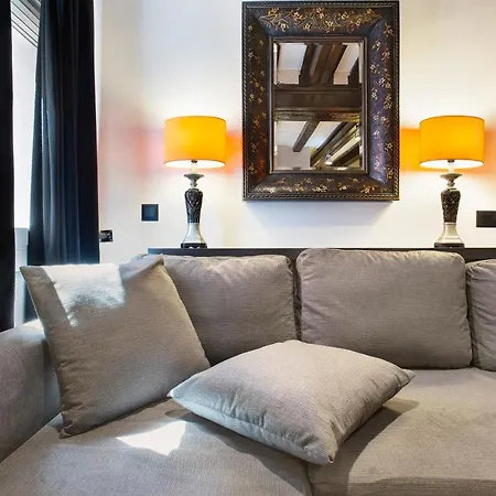 U-nique Carretes Barcellona